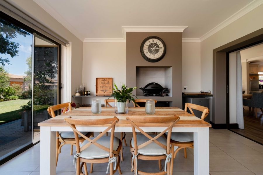 4 Bedroom Property for Sale in The Hill Western Cape